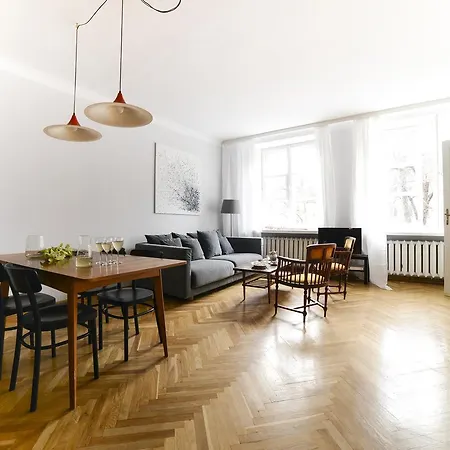 Designers In The Old Town Apartment Warsaw