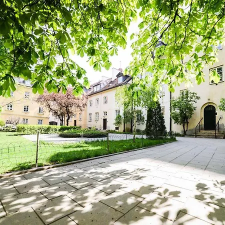 Designers In The Old Town Apartment Warsaw