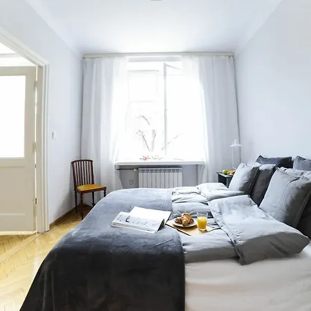 Designers In The Old Town Apartment Warsaw